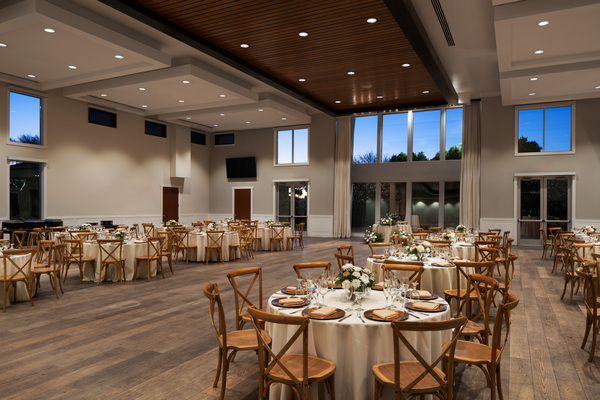 Colby Falls by Wedgewood Weddings