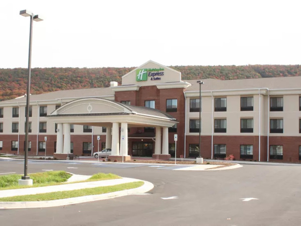 Holiday Inn Express and Suites
