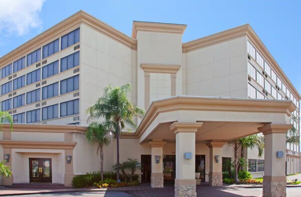 Wyndham Houston Hobby Airport