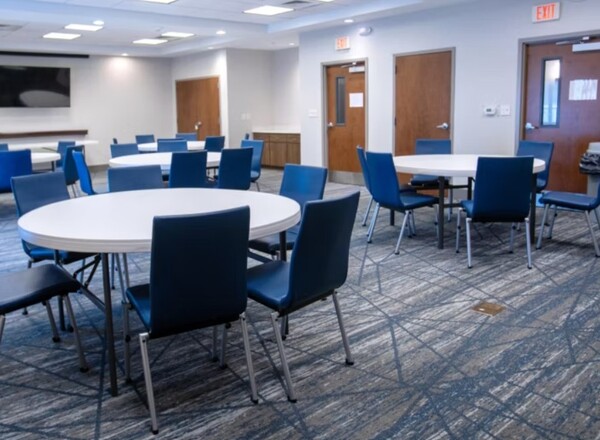 Holiday Inn Express Pembroke