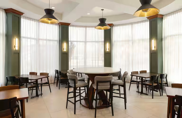 Hampton Inn & Suites by Hilton Greenville Downtown Riverplace