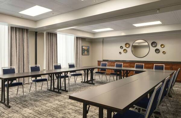 Hampton Inn & Suites by Hilton Greenville Downtown Riverplace