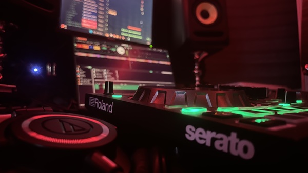 DJ Studio 37