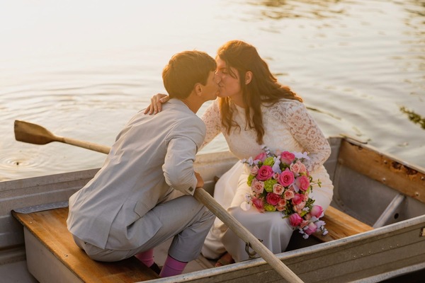 Chandelier Oaks Venue