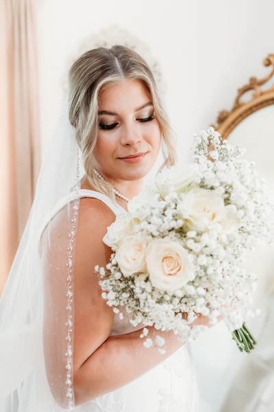 Chandelier Oaks Venue