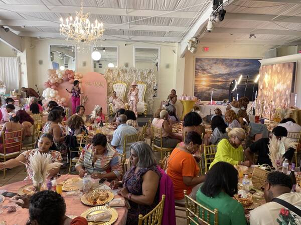 LE ROUX'S ON THE LAKE