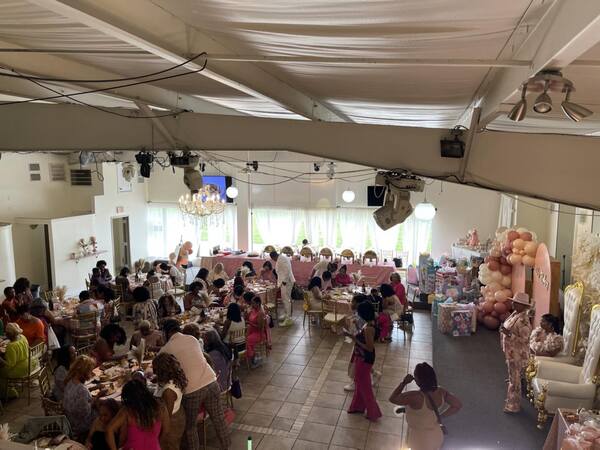 LE ROUX'S ON THE LAKE