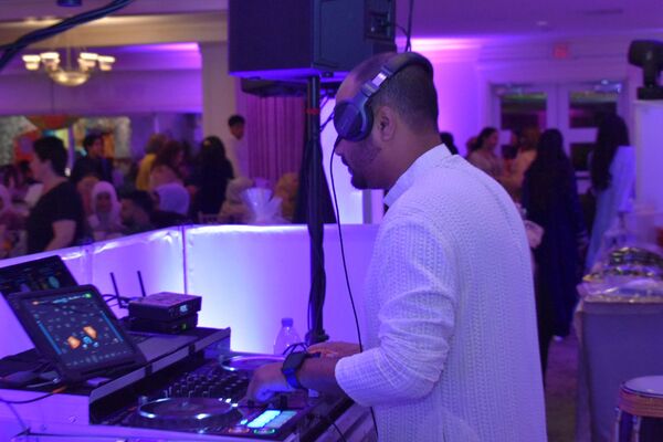Z4 Events-  DJ, Lighting & LED Video Wall Services