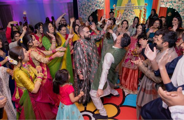 Z4 Events-  DJ, Lighting & LED Video Wall Services