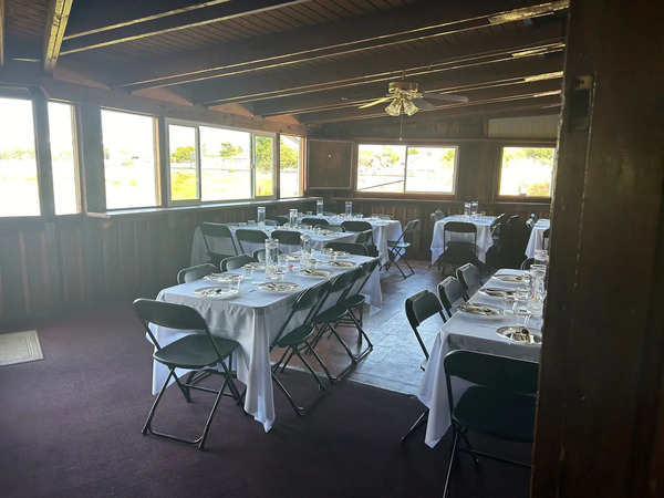 Four Fools Winery and Lone Tree Lodge