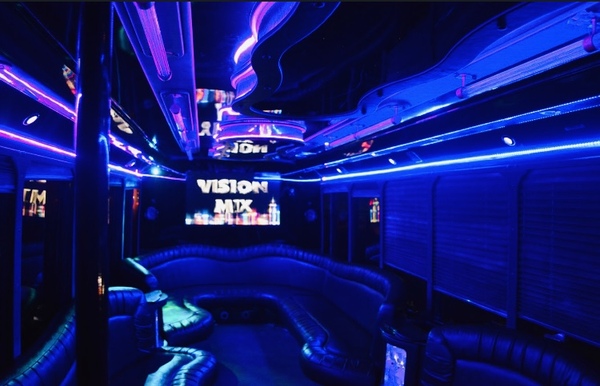 Chicago Limousine & Party Bus