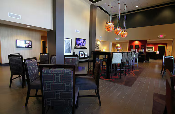 Hampton Inn & Suites Grand Forks