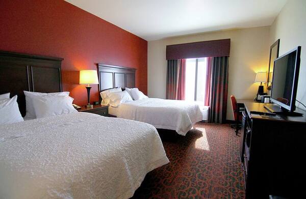 Hampton Inn & Suites Grand Forks