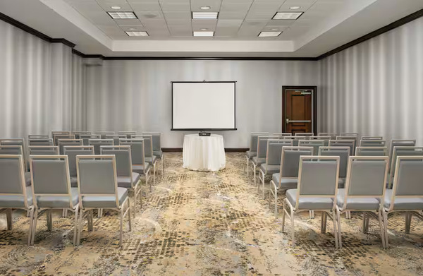 Embassy Suites Dulles - North/Loudoun