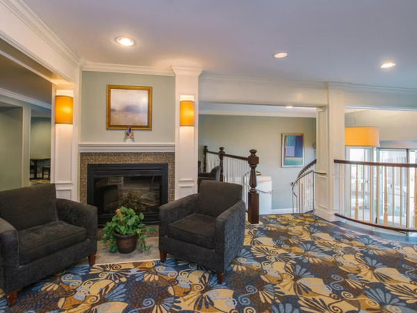 Holiday Inn Express & Suites Merrimack