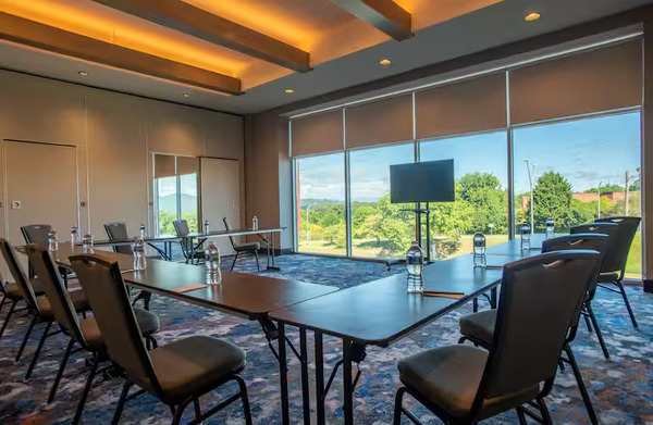 DoubleTree by Hilton Asheville Downtown