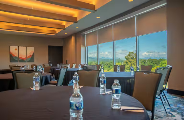 DoubleTree by Hilton Asheville Downtown