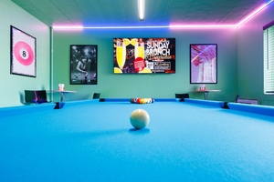 Bridge Pool Lounge