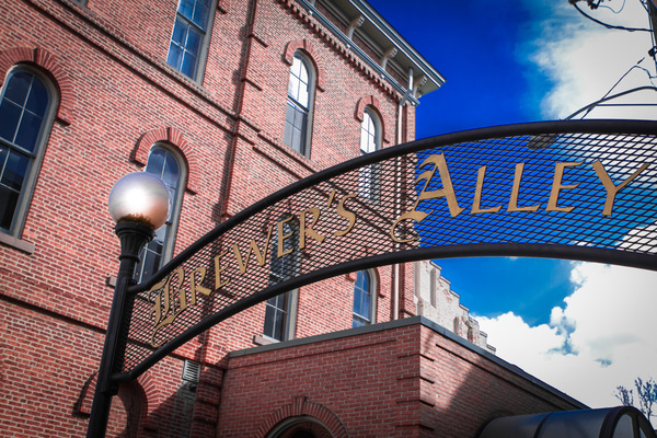 Brewer's Alley Restaurant & Brewery