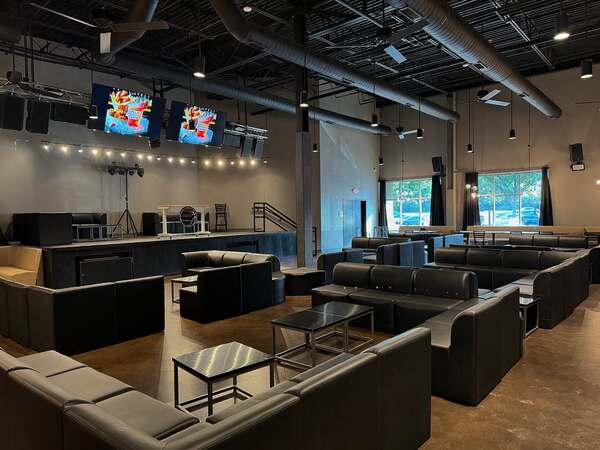 Harold's Chicken and Ice Bar