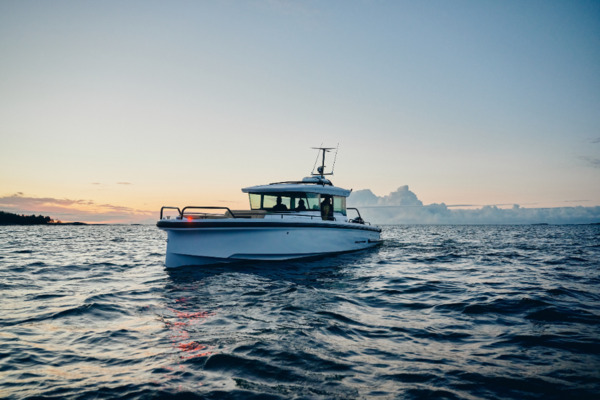 SeaEO Luxury Boat Charters