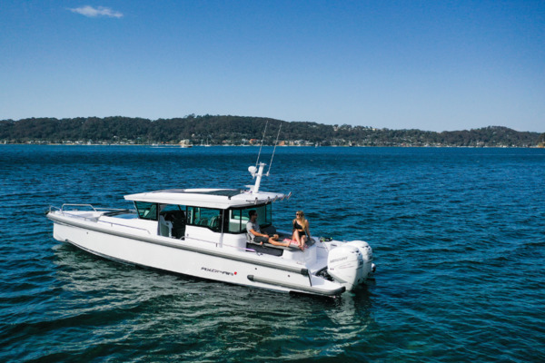 SeaEO Luxury Boat Charters