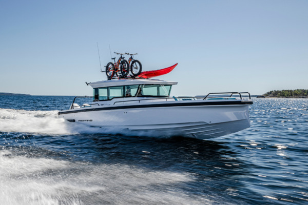 SeaEO Luxury Boat Charters