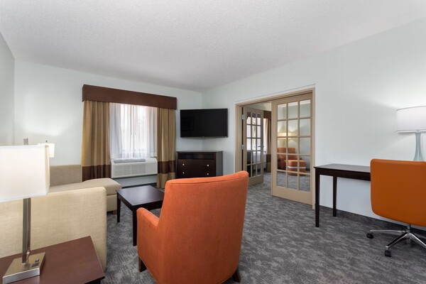 LaQuinta Inn & Suites Bonita Springs Naples N