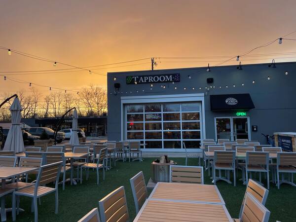 Hops & Berry Taproom of Loveland