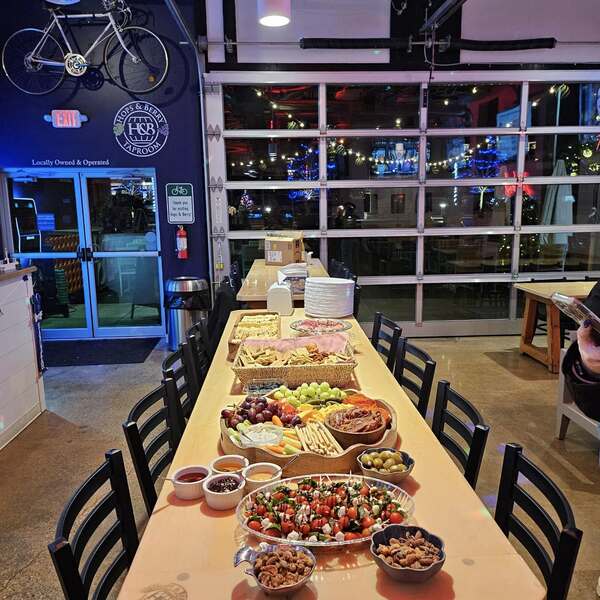 Hops & Berry Taproom of Loveland