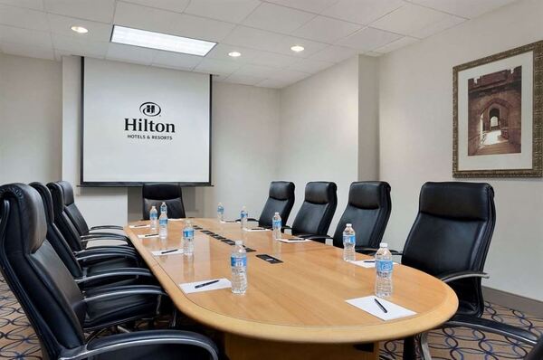 Doubletree by Hilton Newark Penn Station