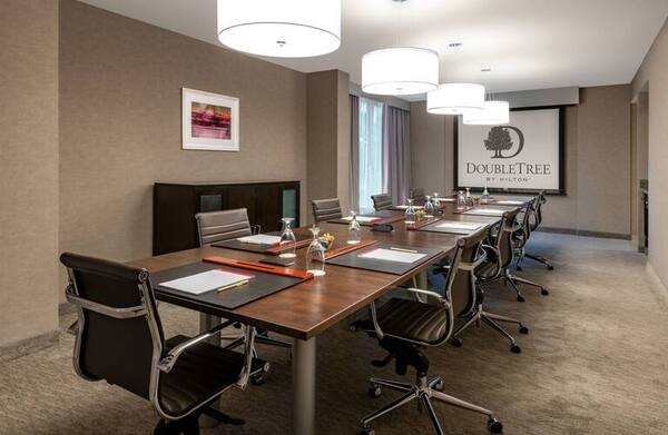 DoubleTree by Hilton Hotel Denver - Aurora