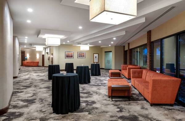 DoubleTree by Hilton Hotel Denver - Aurora