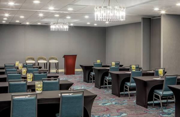 DoubleTree by Hilton Hotel Columbia