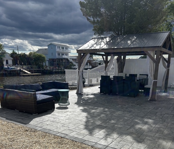 Wonderful Reveals on the Bay