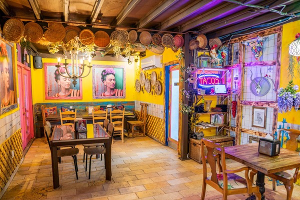 La Mexicana Taco Bar