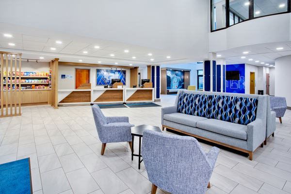 Holiday Inn Express & Suites Belleville