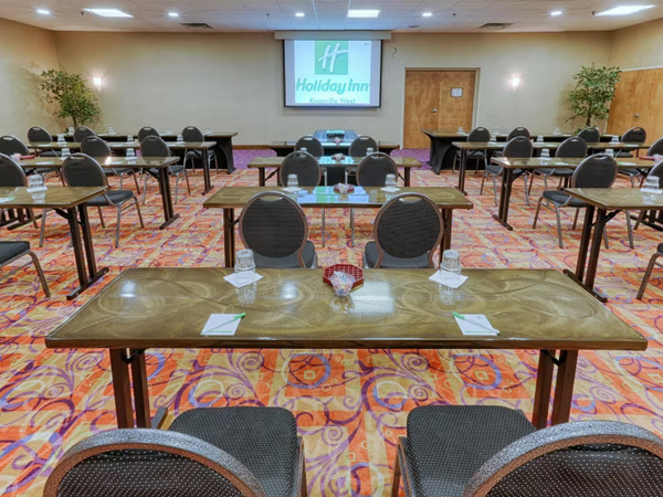 Holiday Inn Knoxville West at Cedar Bluff