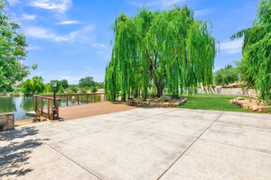 Lakeside Ceremony Site