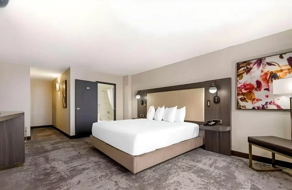 Comfort Inn Brooklyn Center