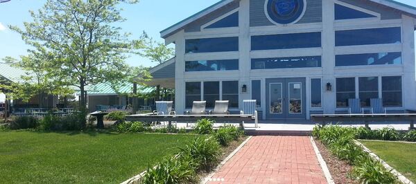 Winthrop Harbor Yacht Club