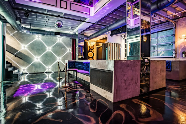 Rokwood Nightclub and Bar