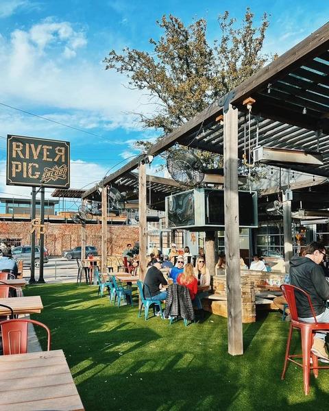 River Pig Saloon