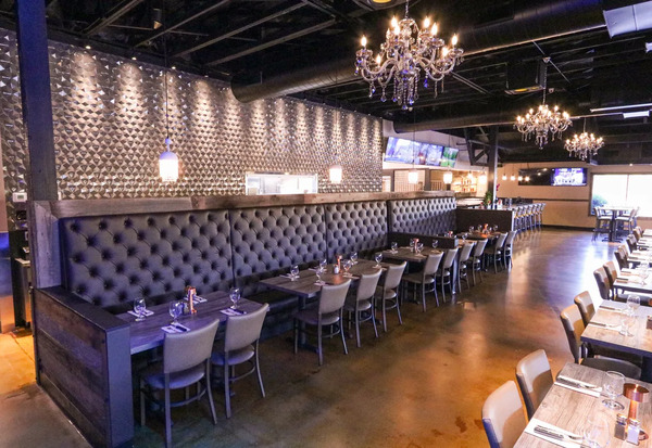 Legends Showcase Bar and Grill