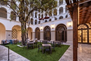 Dovers Room & Courtyard