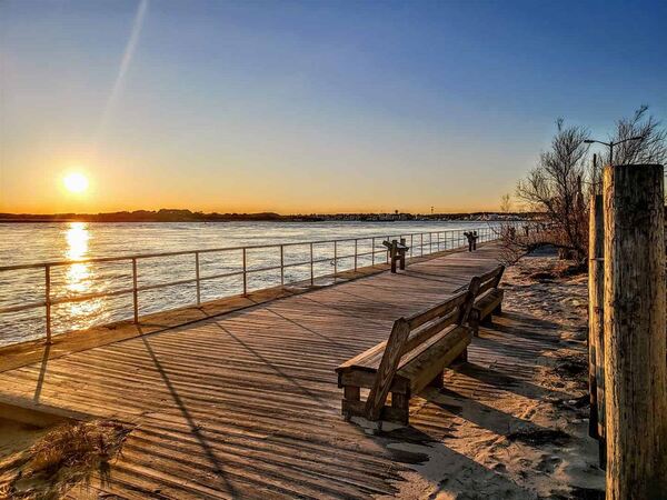 Harrison's Harbor Watch Restaurant
