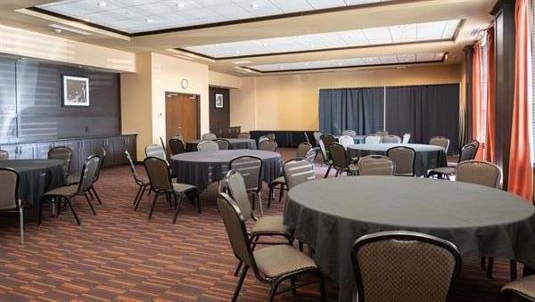 Four Points by Sheraton Edmonton International Airport