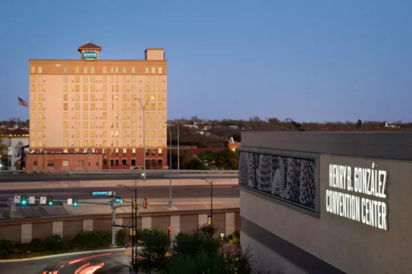 Staybridge Suites San Antonio Downtown Convention Center