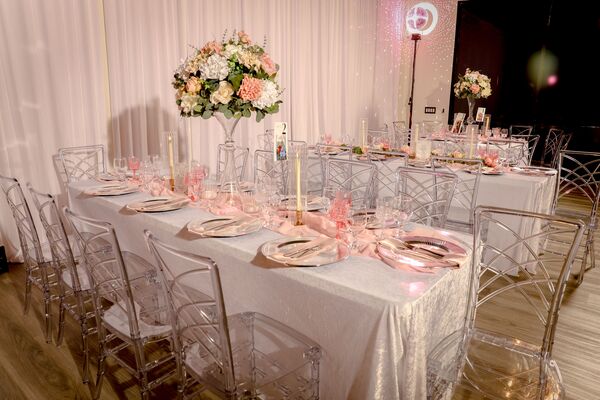 Luxuriouz Roomz Venue