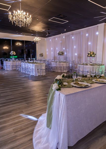 Luxuriouz Roomz Venue